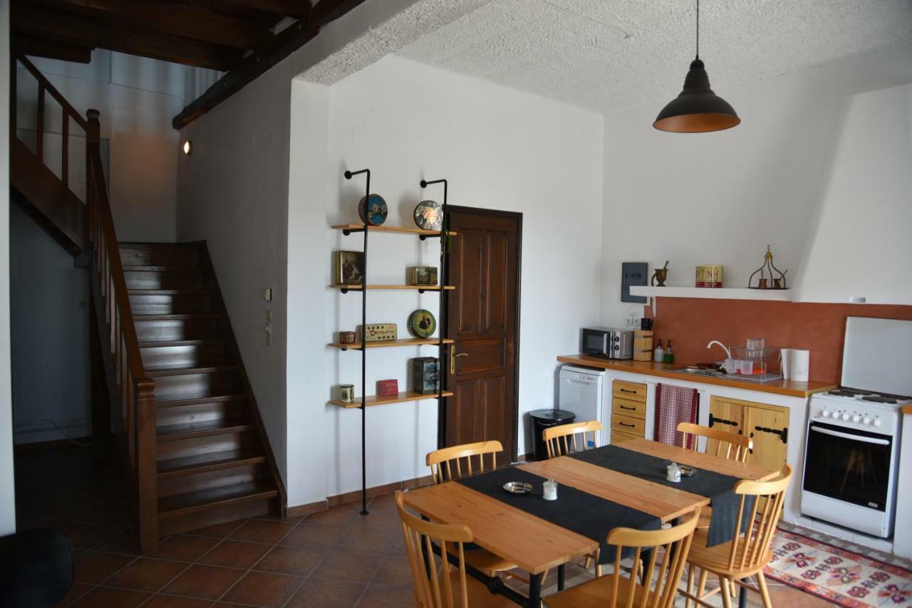 Karpofora Traditional Guesthouse Miliész Kültér fotó